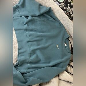 Nike crewneck